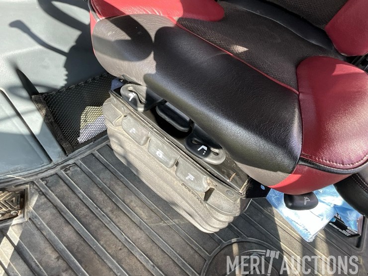 2010-hagie-sts14-image-72