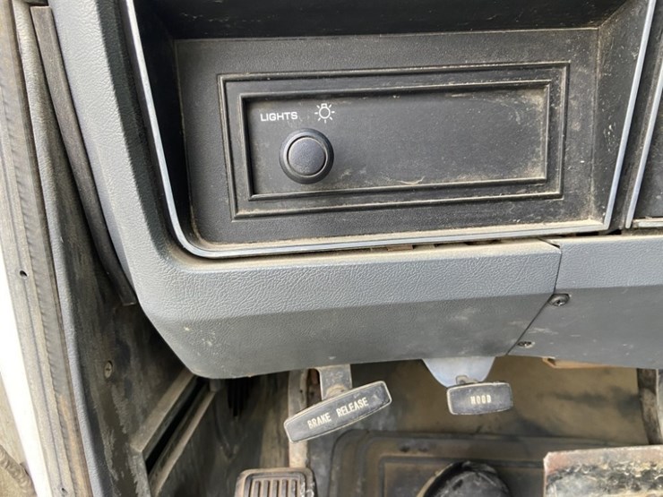 1990-dodge-ram-350-image-28