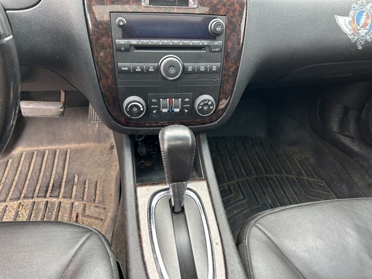 2013-chevrolet-impala-ltz-sedan-image-15