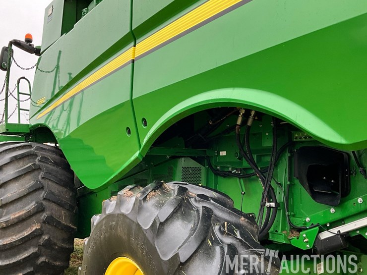 2015-john-deere-s660-image-29
