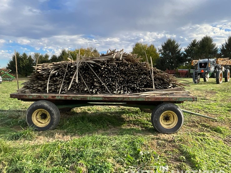 hay-rack-on-john-deere-running-gear-image-6