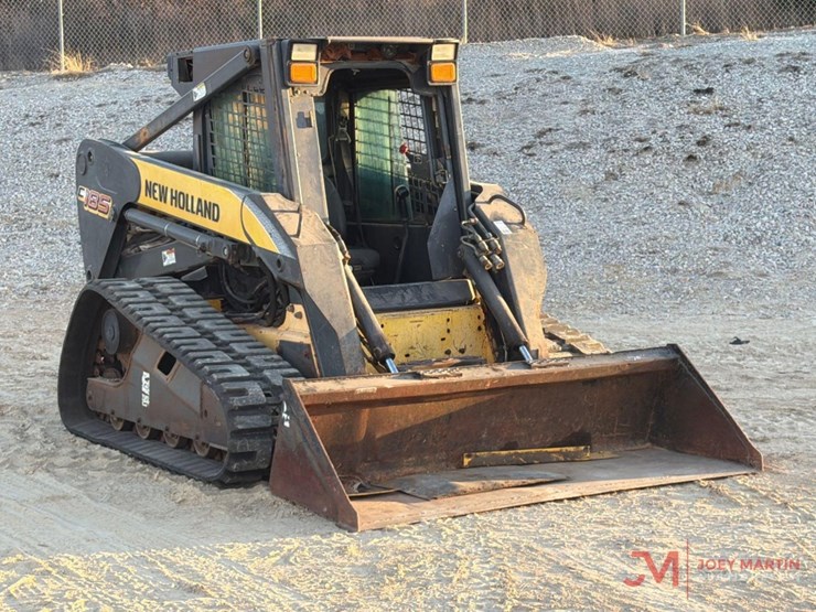 2006-new-holland-c185-image-1