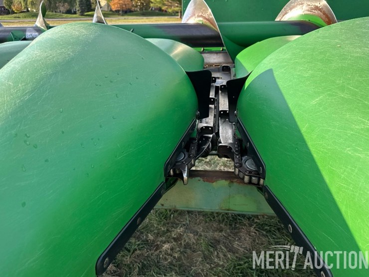 john-deere-608c-image-22