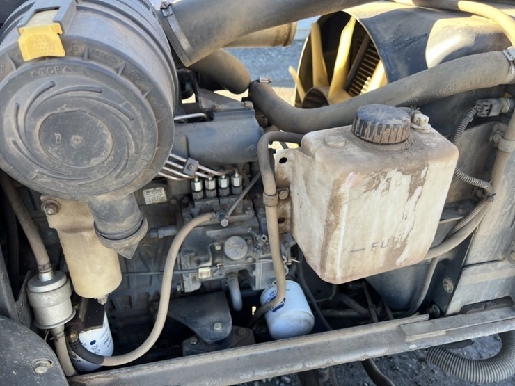 2011-toro-groundsmaster-4000d-4wd-rotary-mower-image-11