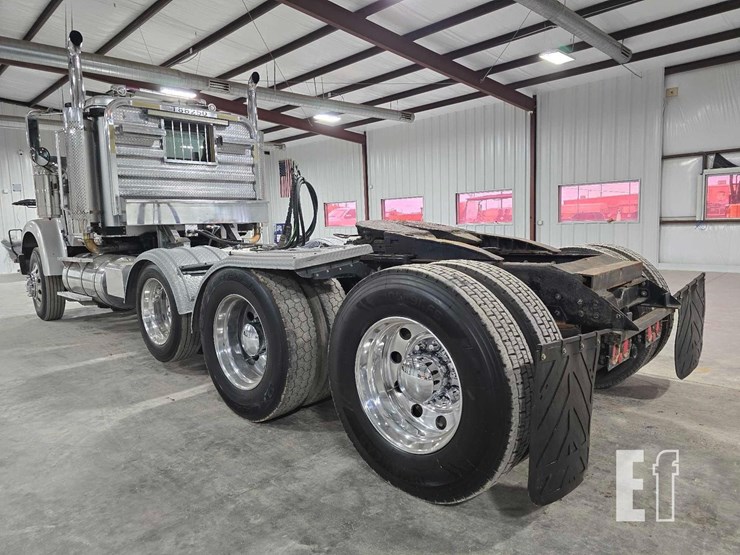 2004-international-paystar-5900-image-4