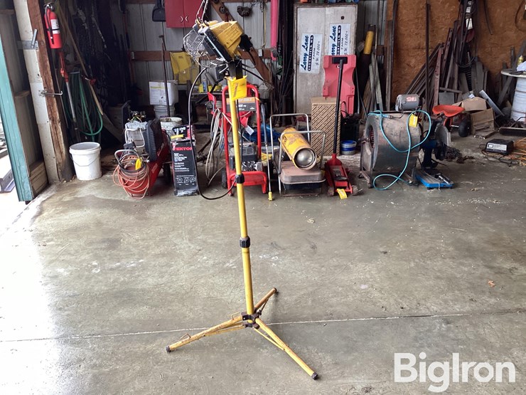 halogen-shop-light-image-8