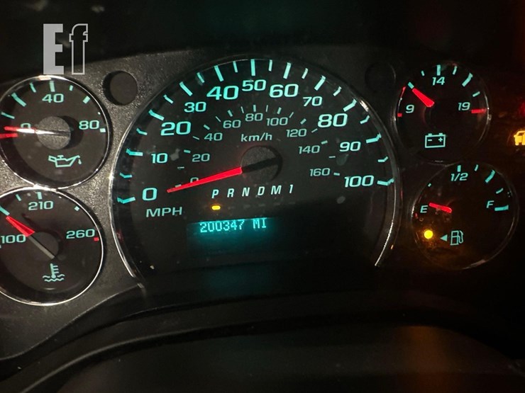 2017-chevrolet-express-2500-image-10