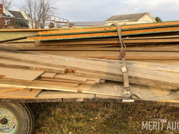 16ft.-hay-rack-on-running-gear-image-14