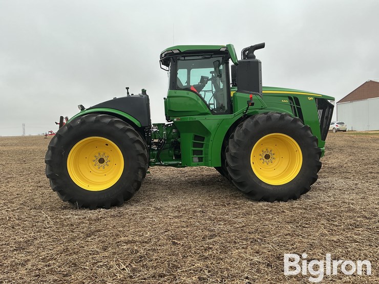 2024-john-deere-9r-440-image-4