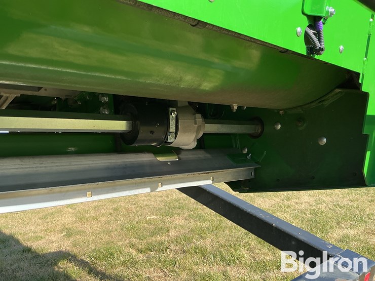 2024-john-deere-c12f-image-12