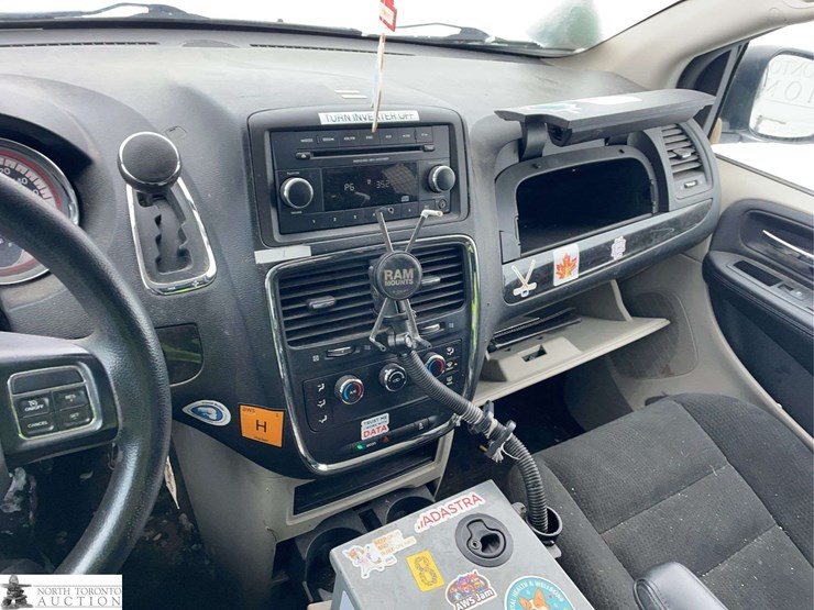 2015-ram-c/v-image-18