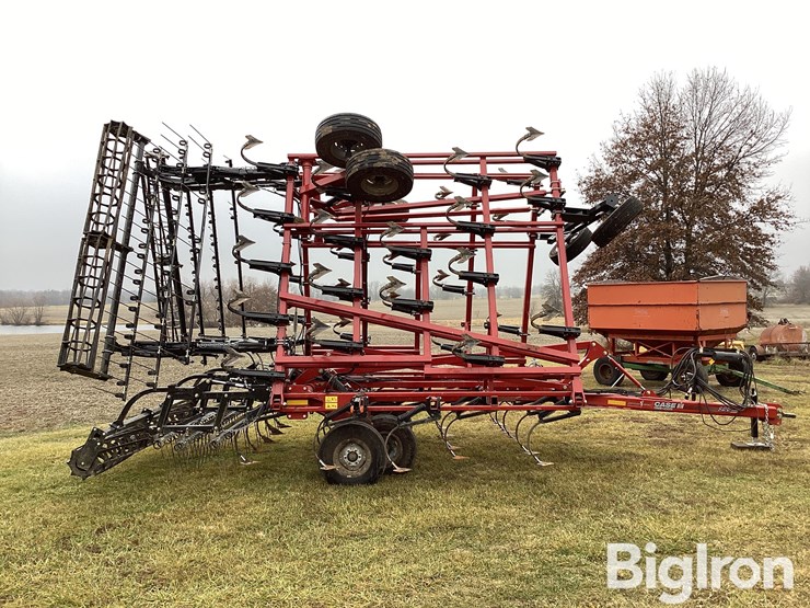 2023-case-ih-255-image-4