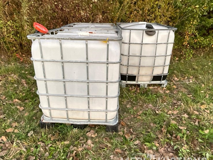 (3)-250-gallon-poly-totes-image-1