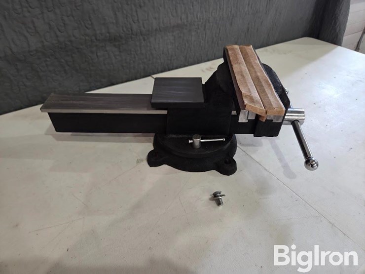 viper-bench-vise-image-3