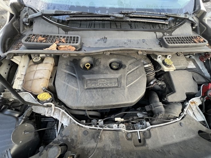 2013-ford-escape-se-image-13