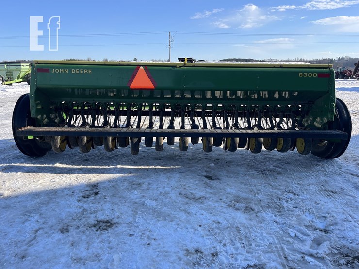 1989-john-deere-8300-image-4