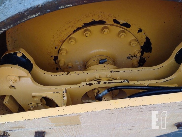 2014-volvo-sd115-image-17