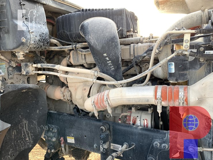 2021-freightliner-coronado-122-sd-image-6