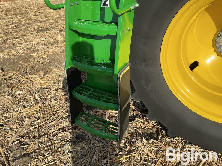 2025-john-deere-s7-800-image-10