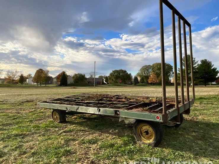 hay-rack-on-john-deere-running-gear-image-3
