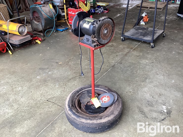 central-machinery-bench-grinder-image-1