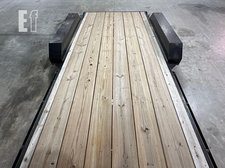 16-ft-x-7-ft-tandem-axle-equipment-trailer-image-9