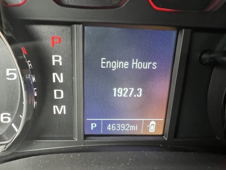 2016-chevrolet-tahoe-image-30