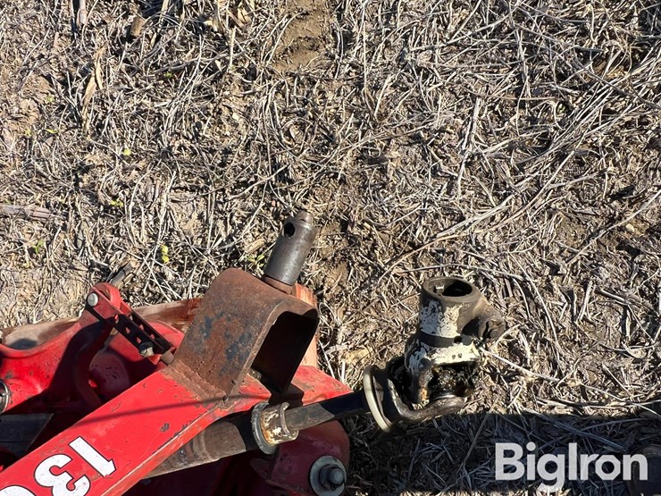 international-1300-image-14