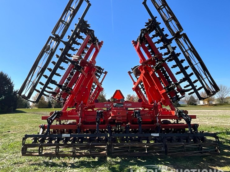 2016-kuhn-krause-8005-excelerator-verticle-tillage-tool-image-4
