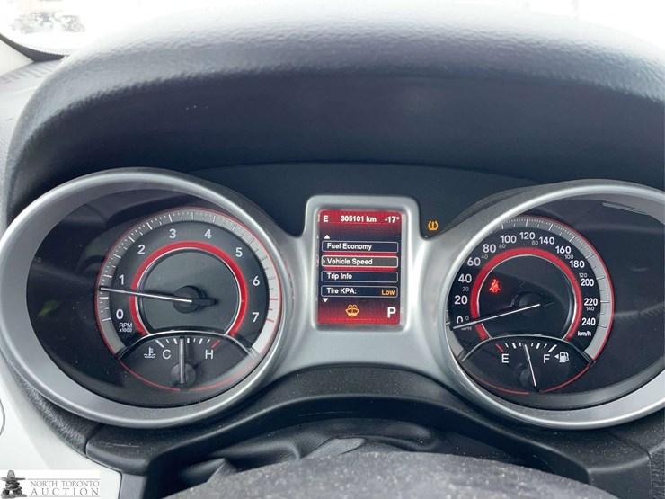 2014-dodge-journey-image-14