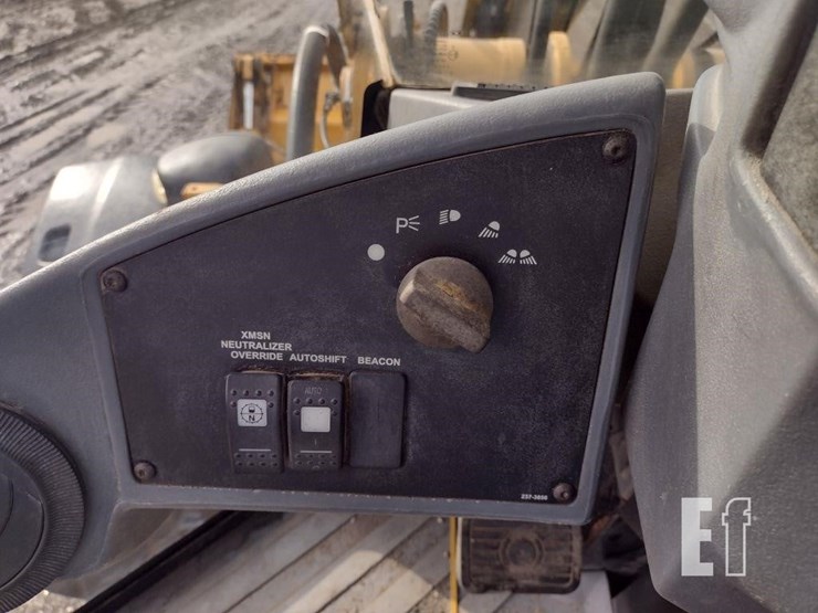 caterpillar-930g-image-8