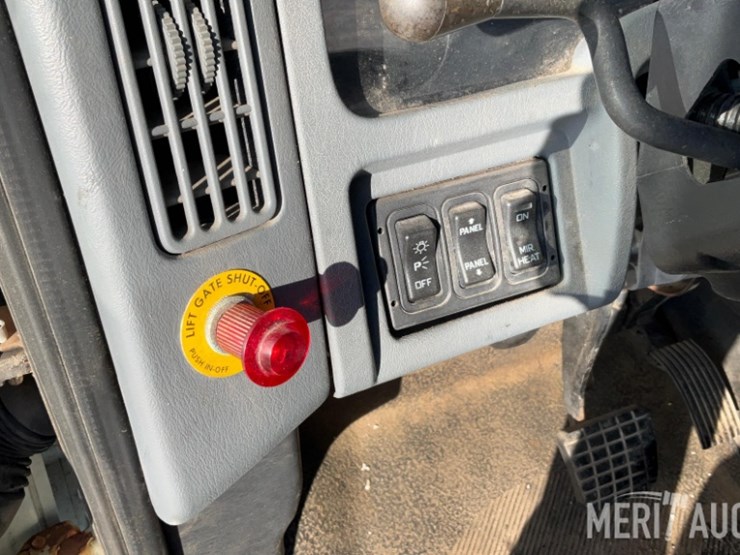 2007-international-durastar-4300-image-53