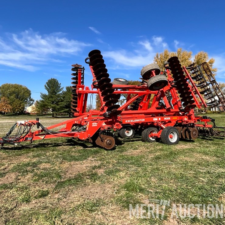 2016 Kuhn Krause 8005 Excelerator Verticle Tillage Tool