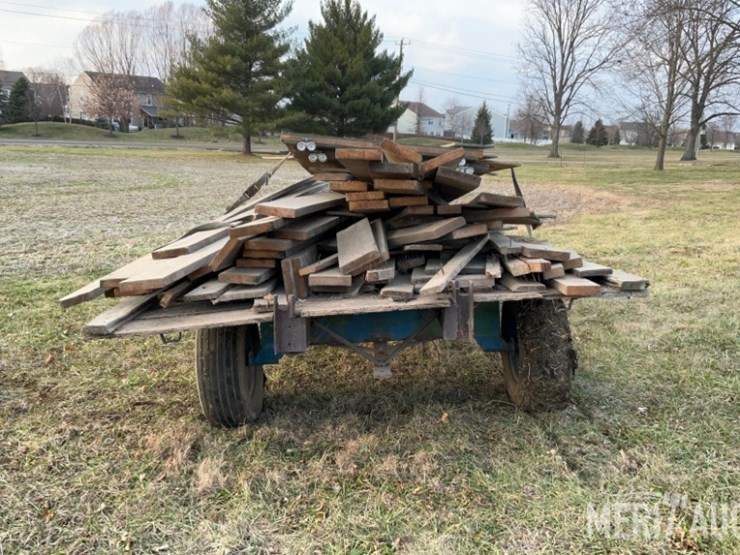 16ft.-hay-rack-on-running-gear-image-4