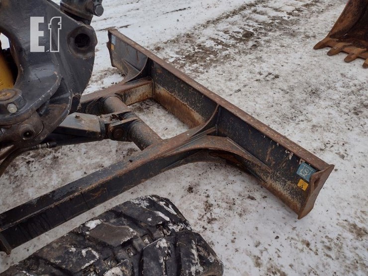 2016-deere-35g-image-22