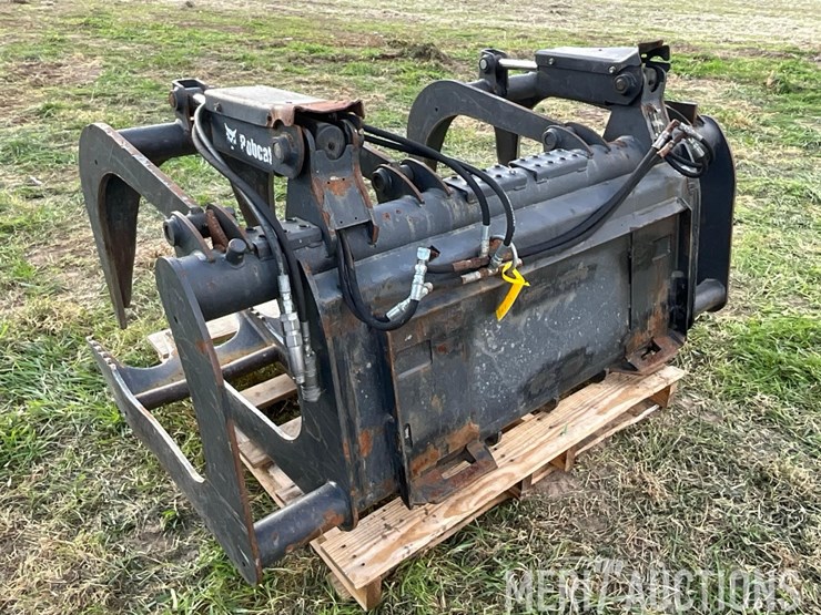 bobcat-72in.-grapple-bucket-image-3