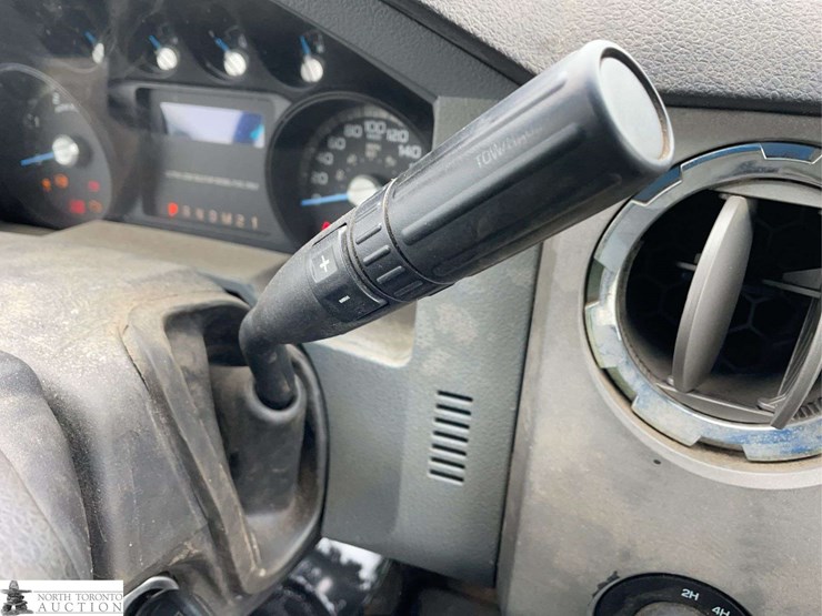 2013-ford-f350-image-15