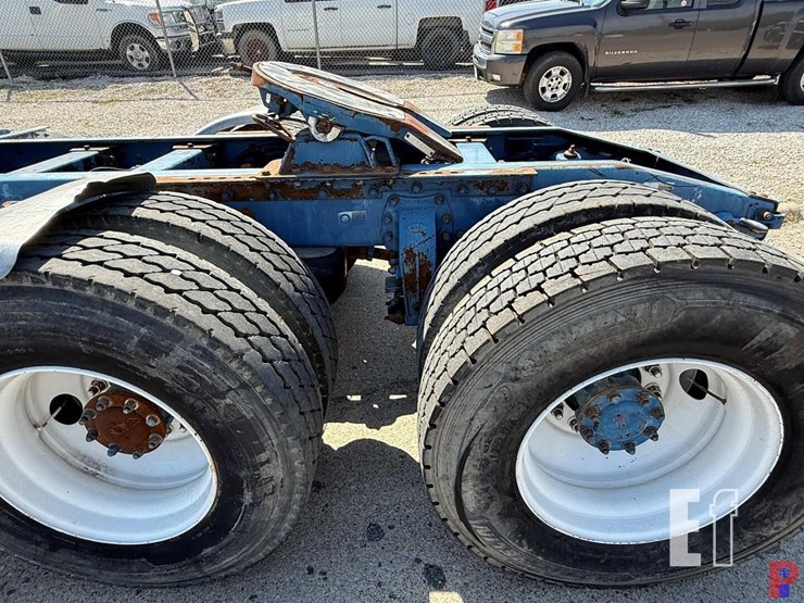 2008-peterbilt-367-image-6