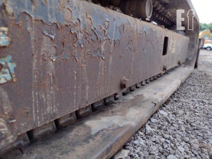 2022-deere-26g-image-38