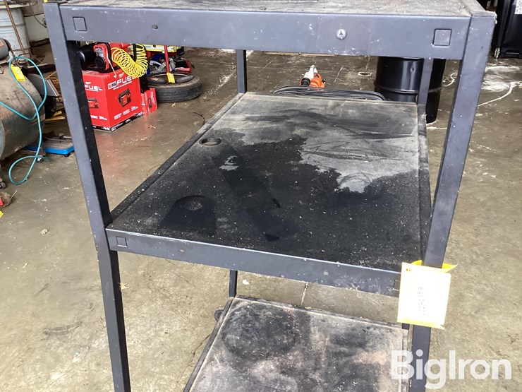 metal-shelf-on-wheels-image-10