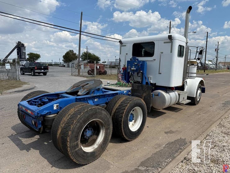 2007-peterbilt-378-image-3