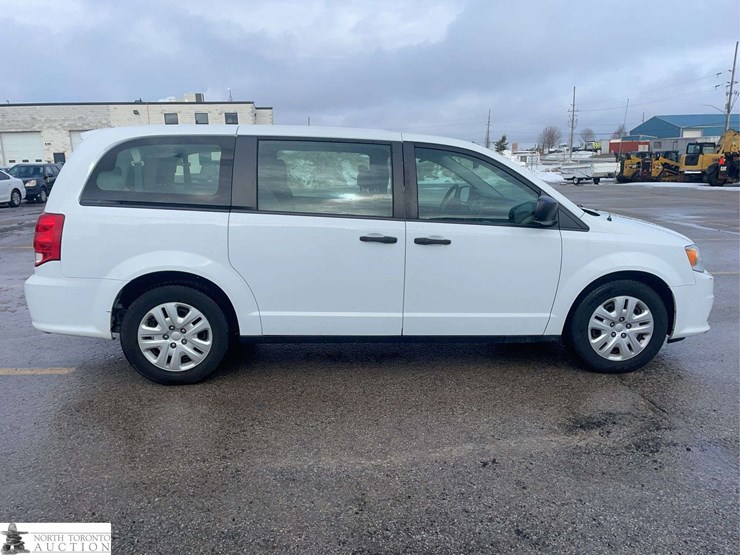 2020-dodge-grand-caravan-se-image-6