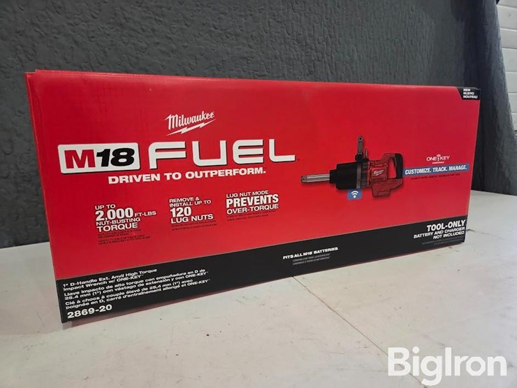 milwaukee-1"-battery-operated-impact-wrench-image-3