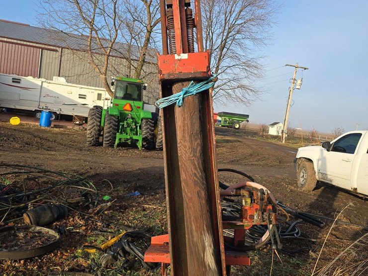 3pt-post-pounder,-hyd-drive-image-2