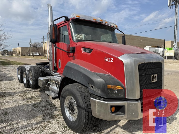 2012-caterpillar-ct660s-image-2