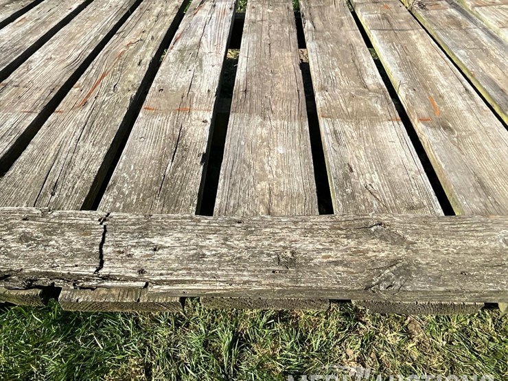 hay-rack-on-running-gear-image-14