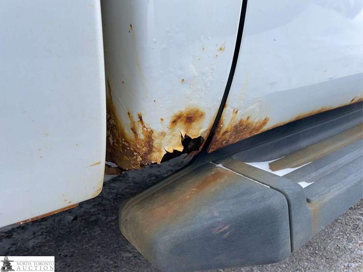 2013-ford-f350-image-32