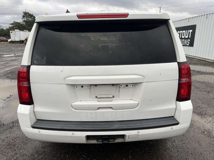 2017-chevrolet-tahoe-image-5