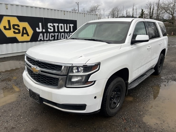 2017-chevrolet-tahoe-image-1