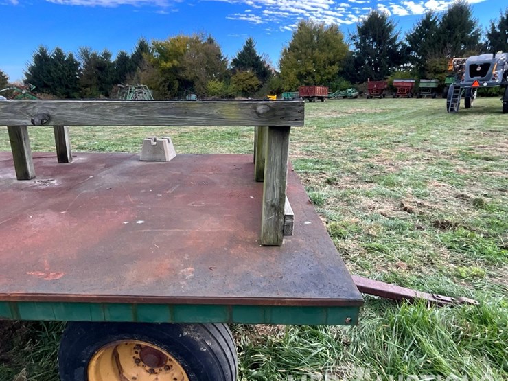 20ft.-hay-rack-with-steel-deck-image-37